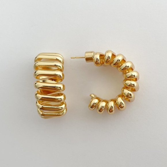 Gold Hoop Earrings Vintage Earrings Statement Earrings​​​​​​​​​​​​​​​​​​​​​ - Picture 2 of 4